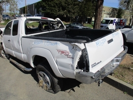 2005 TOYOTA TACOMA XTRA CAB TRD OFF ROAD WHITE 4.0L AT 4WD Z16229